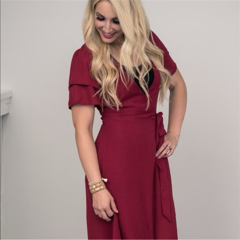 ✔️NWOT✔️ 😍Wine Wrap Dress-A Dip of Darling